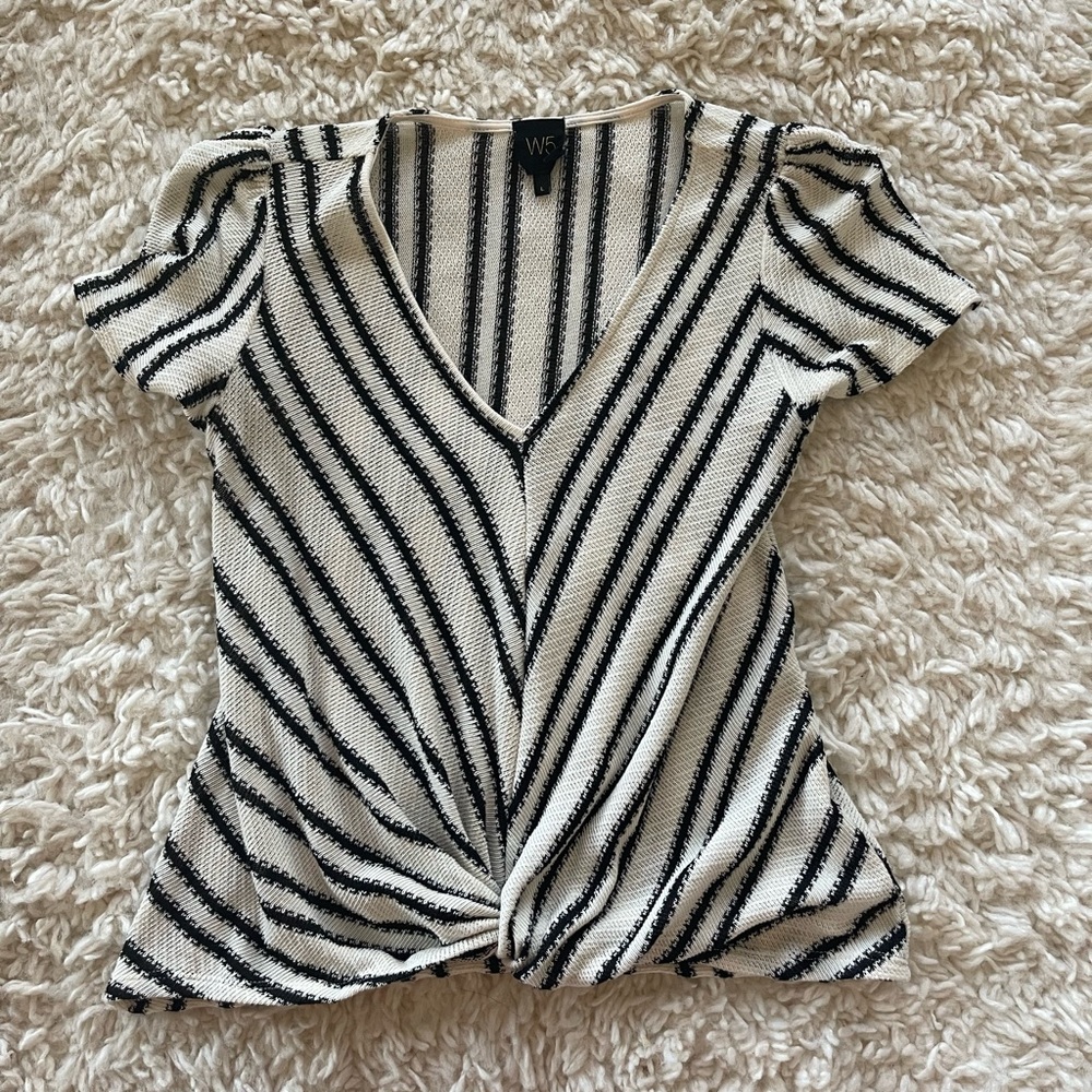 EUC W5 brand cream and black striped top juniors size Large